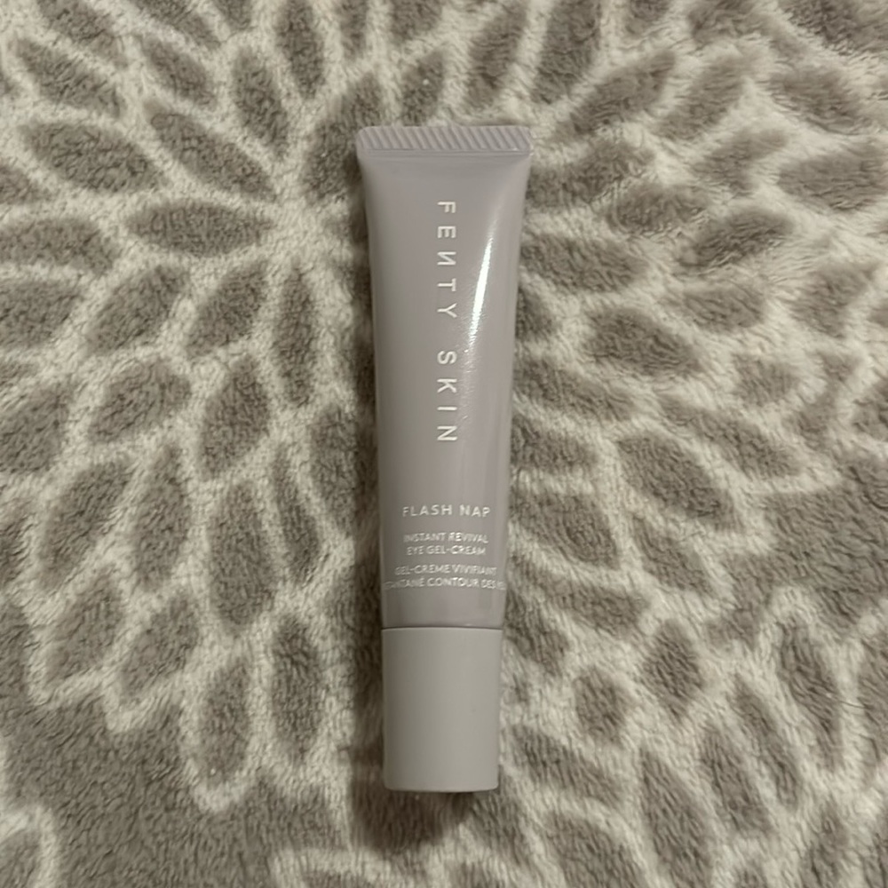 Fenty skin flash nap (new)